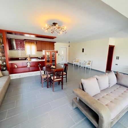 Geka'S Apartment Skala Rachoni  Ngoại thất bức ảnh