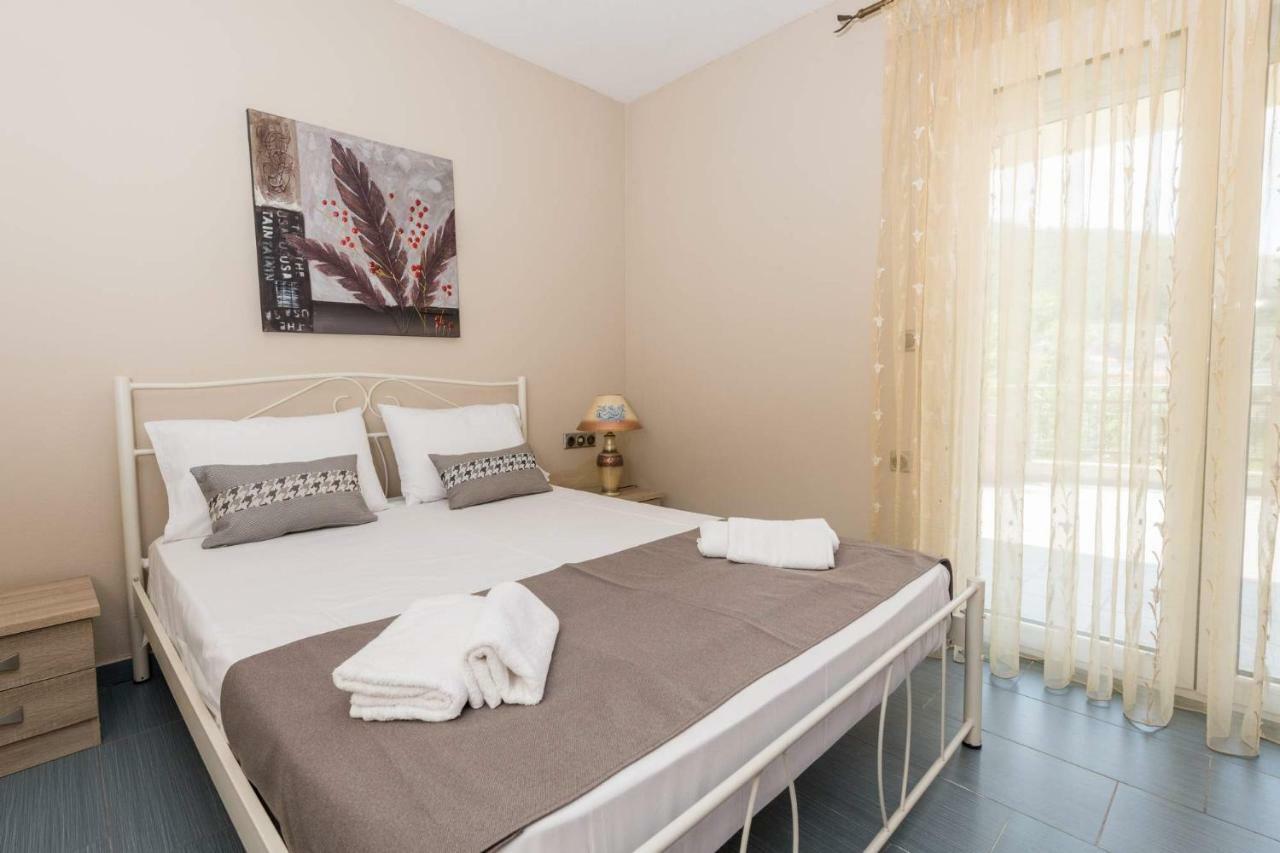 Geka'S Apartment Skala Rachoni  Ngoại thất bức ảnh